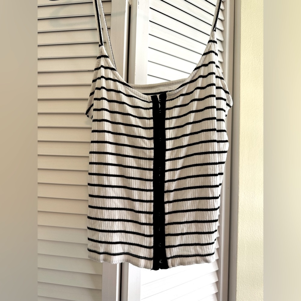 American Eagle Outfitters Crop Top